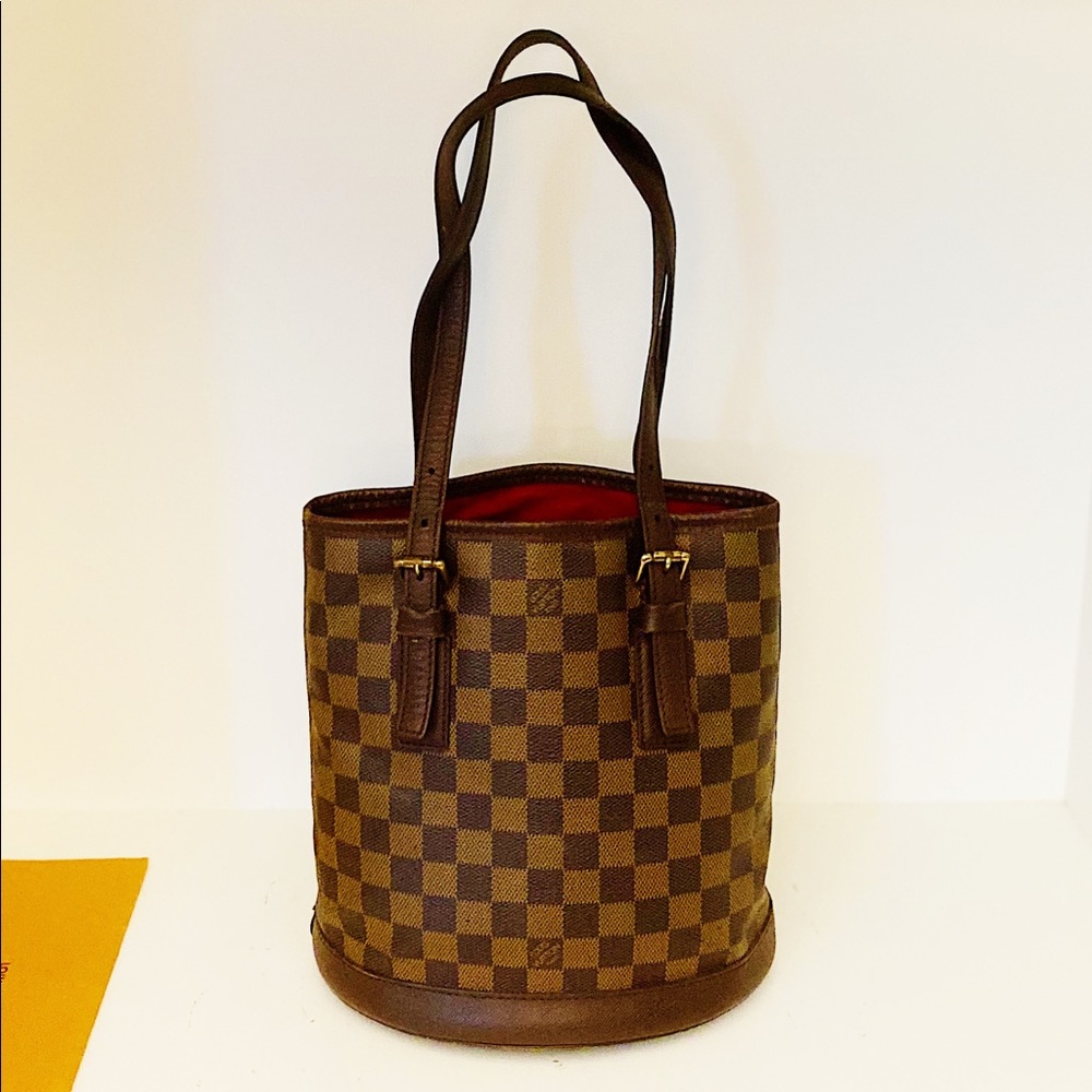 SOLD! Louis Vuitton Marais Damier Ebene Pm Bucket